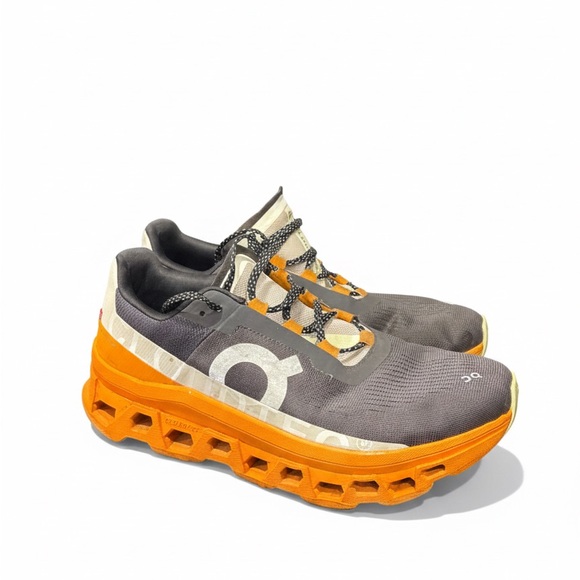 On Running Other - On Running Cloudmaster size 9.5 men’s DISCONTINUED